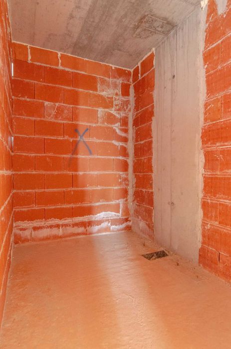 Продава се Четиристаен апартамент в София, Студентски град - 198 кв.м за 1617 €/кв.м - Снимка #1