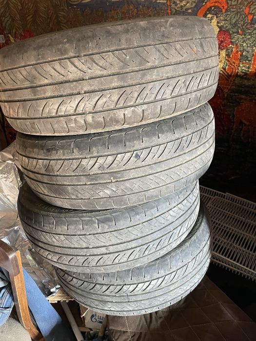Продам комплект резины R15