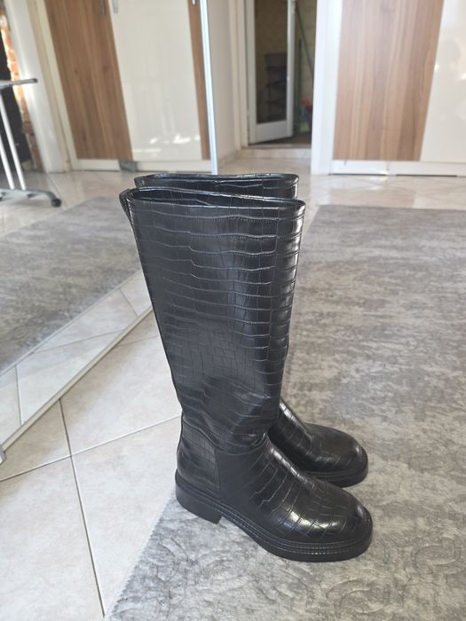 Боти, ботуши ,сникърси