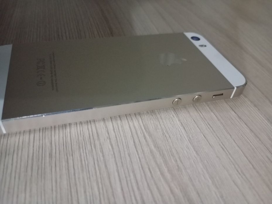 Обменяю Iphone 5s на Iphone SE 1 с дп