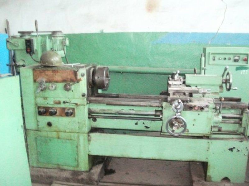 Продам токарный станок .1д95.