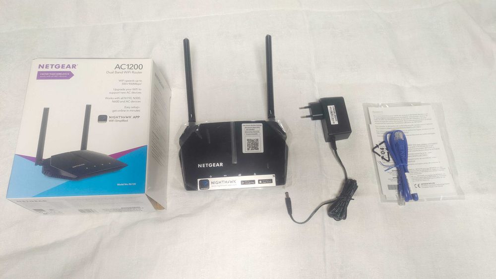 NETGEAR R6120 рутер