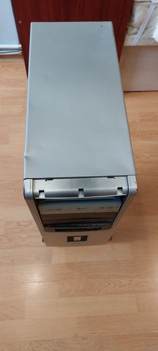 Компютър неработещ за части