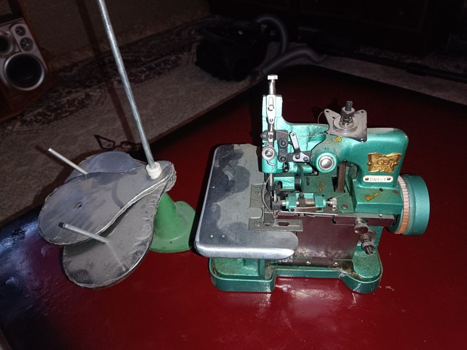 Оверлок машинаси сотилади холати янги ишлатмаган манзил Сагдианада к