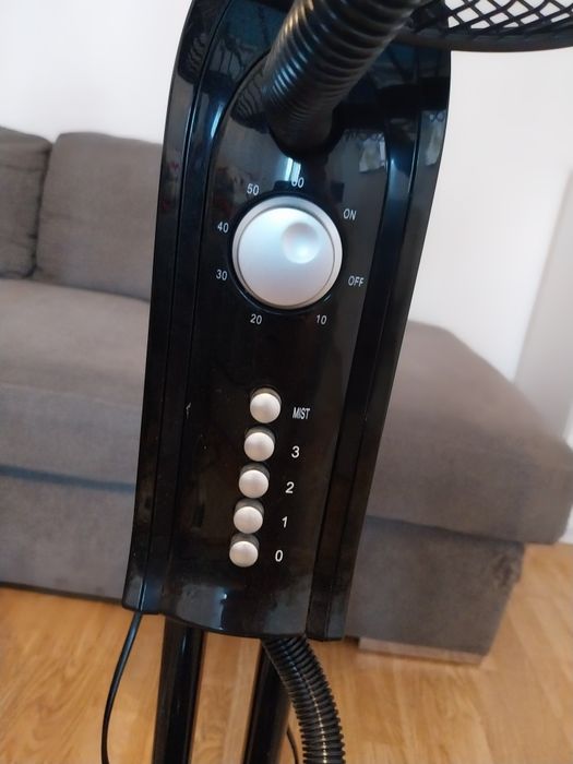Ventilor cu recipient apa