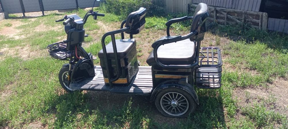 Трицикл электровелосипед