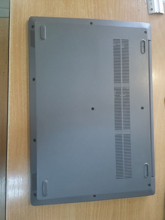 Laptop Lenovo IdeaPad 3 . 15,6 inch / 4gb Ram / 256gb SSD