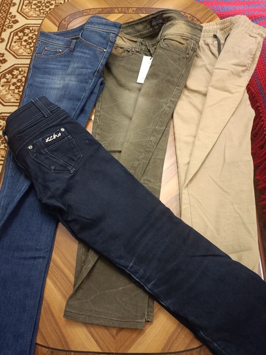 Продам джинсовые женские брюки