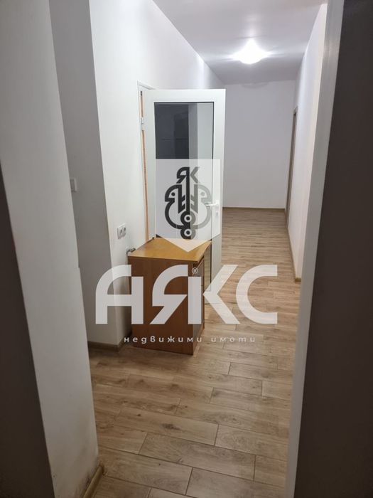 Продава се Тристаен апартамент в София, Модерно предградие - 70 кв.м за 1712 €/кв.м - Снимка #5