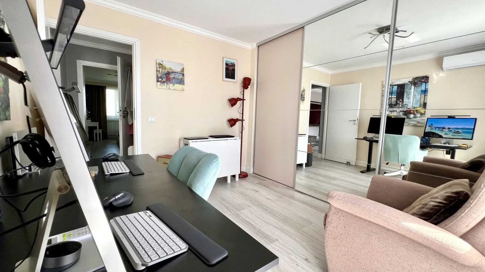 Direct proprietar,renovat complet,parc IOR,metrou Titan,Scoala Hamburg,ParkLake mall,Apartament 3 camere,2 balcoane închise,unul amenajat ca birou