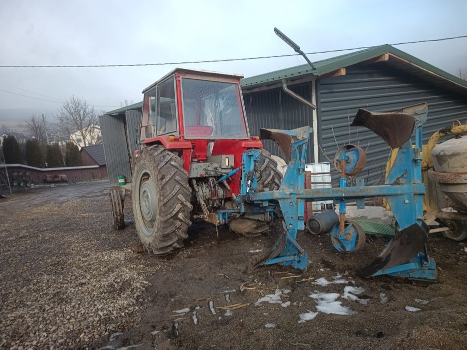 tractor Massey Ferguson 1080 + plug reversibil