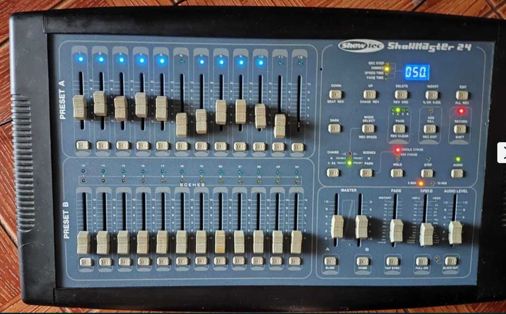 Controller DMX Showtec Showmaster 24 Moving Head lumini par etc