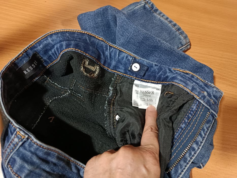 Сотилади джинса шимлар.