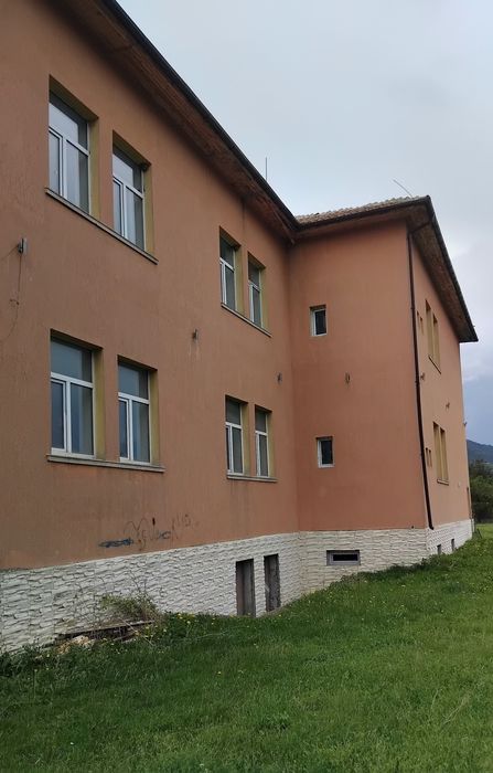 Продава се Хотел в Сапарева баня - 690 кв.м за 319 €/кв.м - Снимка #3