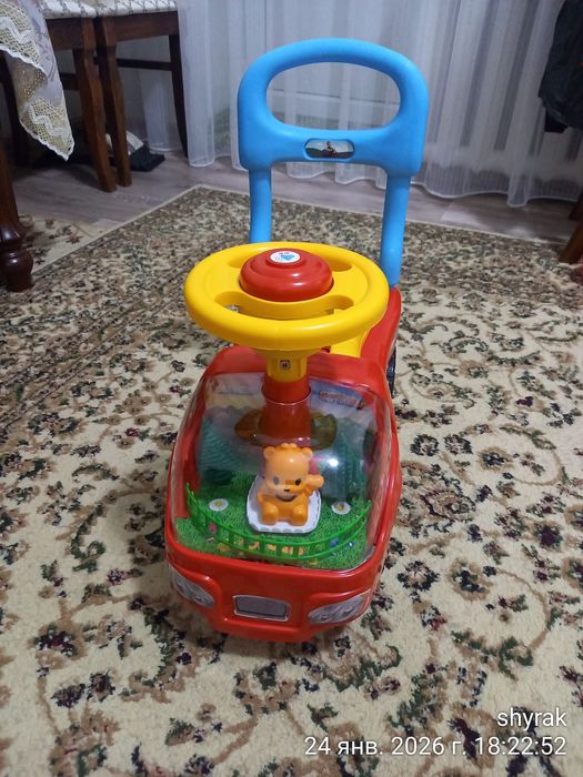 Машинка каталка для детей