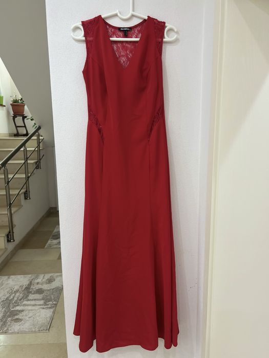 Официална рокля с дантела