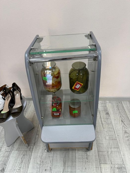 Продам шкафы, стеллажи