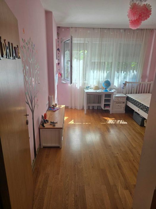 Продава се Тристаен апартамент в София, Гео Милев - 100 кв.м за 3798 €/кв.м - Снимка #1