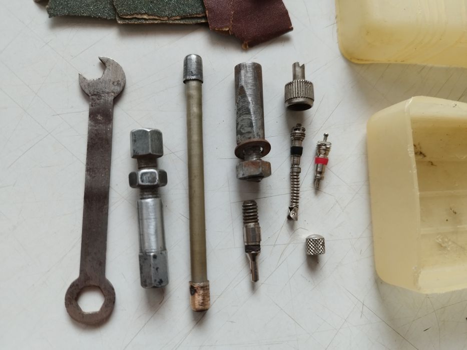 Аксесоари за велосипед, щанги, вентили