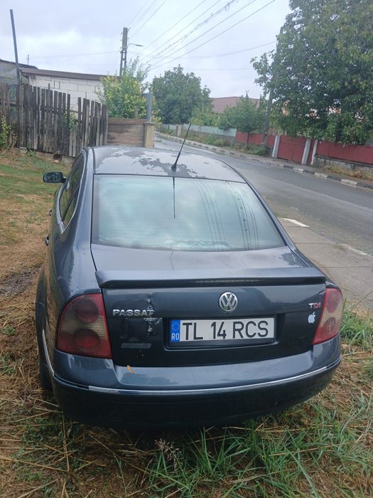 Volkswagen Passat, 1.940 € — imagine 3