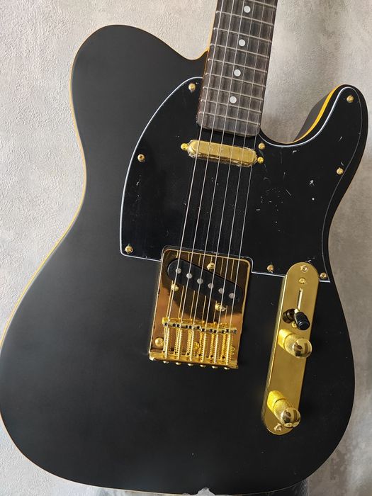 Продам электрогитару