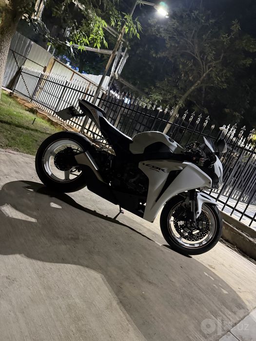 Honda cbr 1000rr