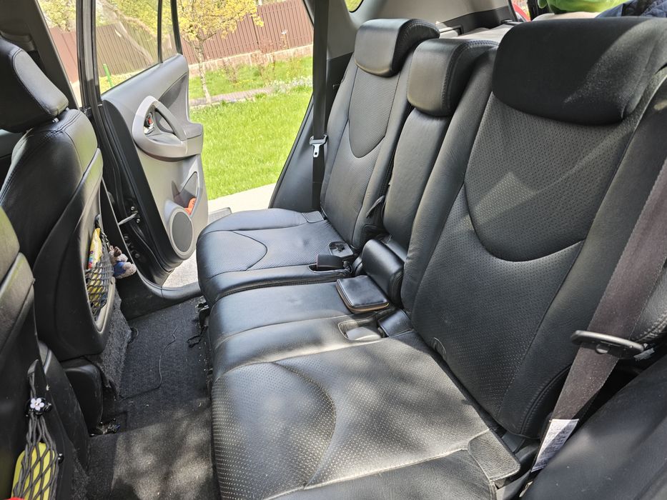 Кожен салон за Toyota RAV4 2005-2012