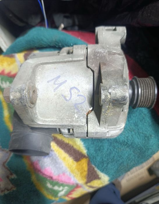 Продам генератор БМВ Е39