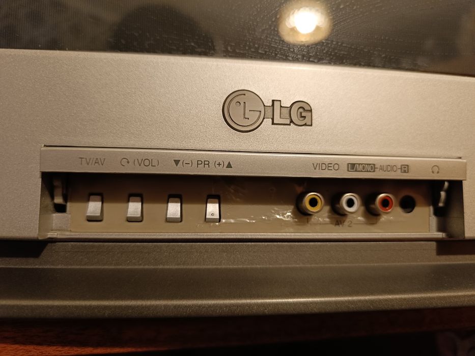 Продам телевизор