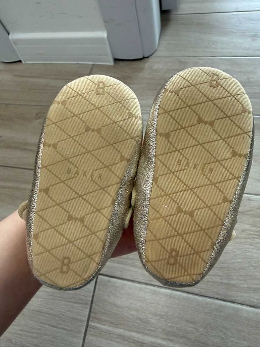 Златни пантофки с панделка Ted Baker, размер 12-18 месеца