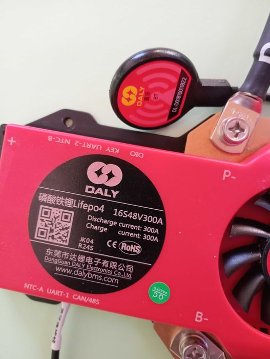 DALY BMS LifePo4 16s 48v 300a бмс контролер за литиевойонна батерия