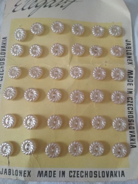 Пуговицы перламутровые - Чехословакия
