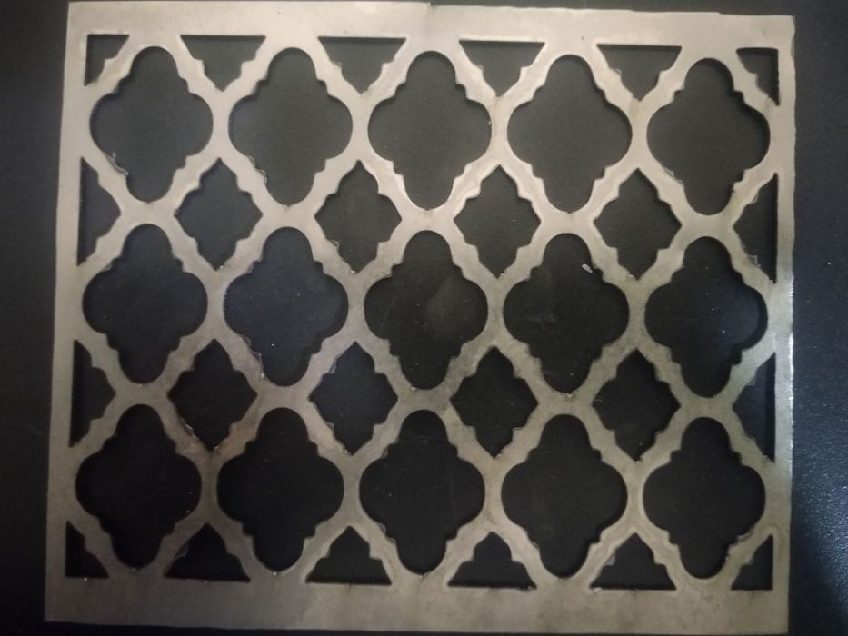 Оптоволокно лазер станок ердамида металл листларни кесиш хизмати