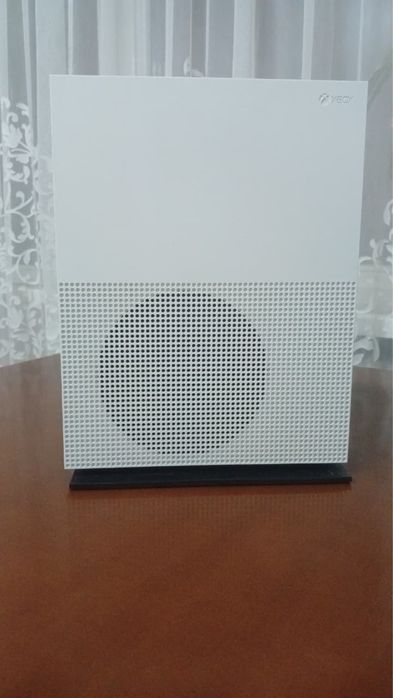 Продам xbox one s