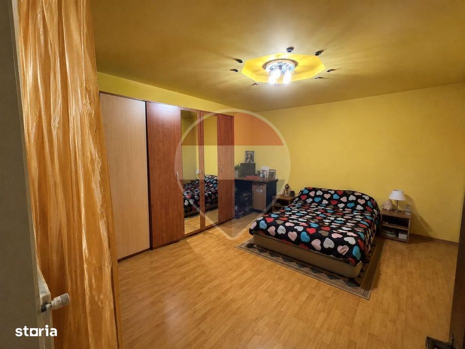 Casă spațioasă cu garaj - Mogoșoaia, foarte aproape de Podul Mogoșoaia
