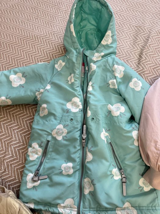 Куртки на девочку