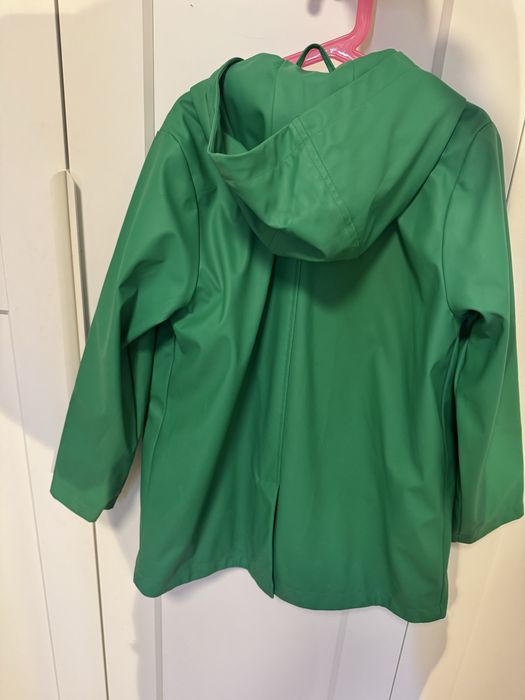 4 бр Zara Яке за есен ,бомпер ,дъждобран и палто зара 8-9 г 9-10 г