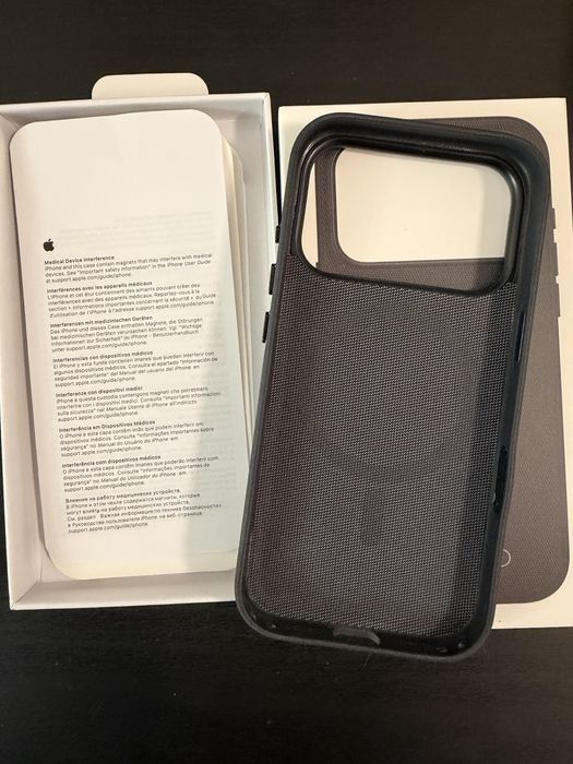 Husa iphone 17 pro tech-woven