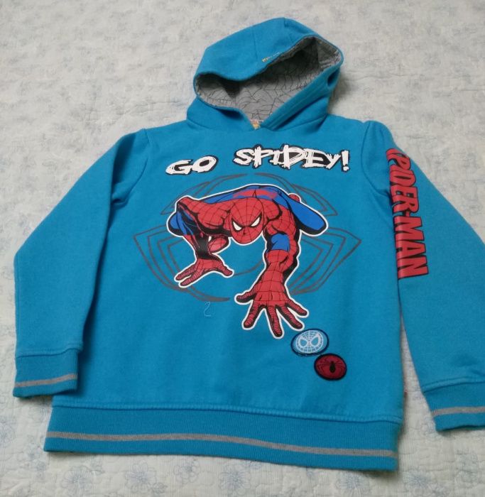 Куртки и толстовка