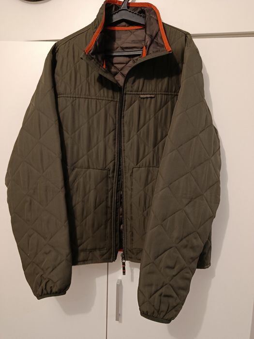 Vând geaca pentru barbati