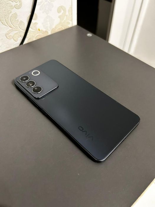 Телефон виво е27