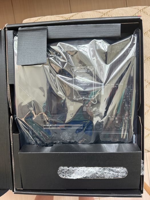 Kit Intel Ultra 7 270k Plus in garantie