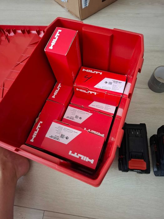Hilti nuron Батерии и Зарядни