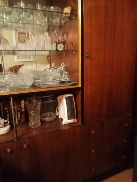 Отдам в хорошие руки серванты