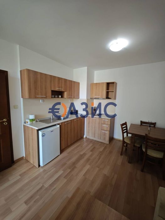 Продава се Двустаен апартамент в к.к. Слънчев бряг - 68 кв.м за 638 €/кв.м - Снимка #3