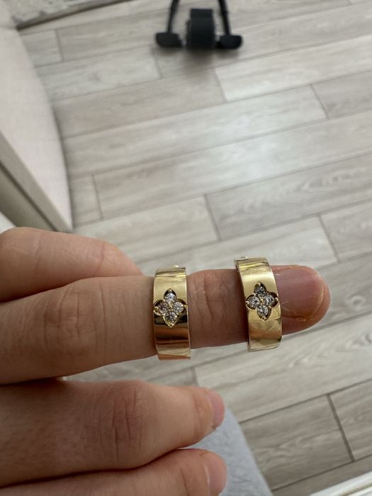 Золото 585 листайте