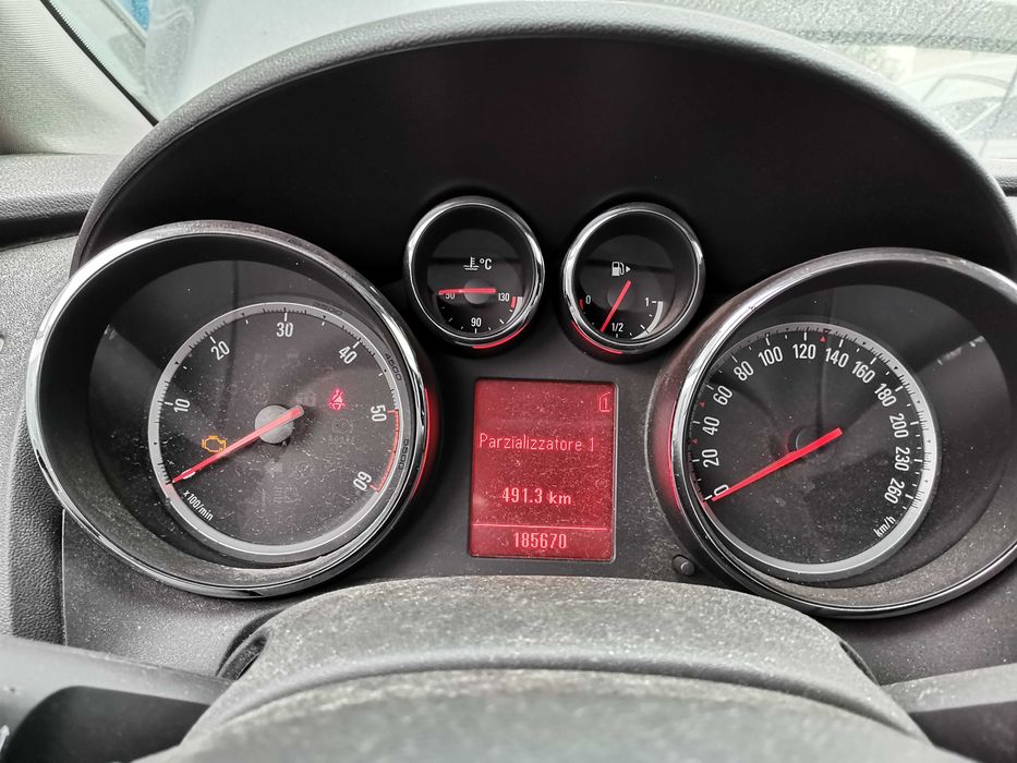 Ръчна скоростна кутия/скорости/за Опел АстраJ/Opel Astra J 2010г110 hp