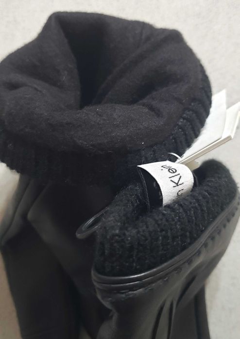 Нови кожени ръкавици  Calvin Klein