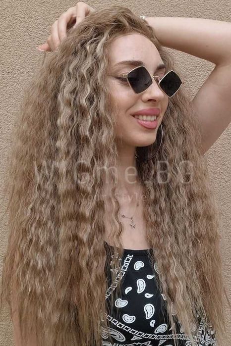 Дълга руса на вафлички лейс фронт перука Риена