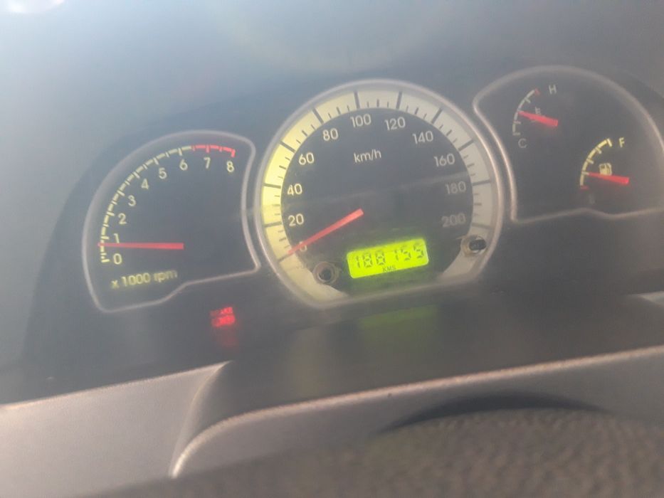 Nexiya 2 sons gibrit 2009yili sotiladi xolati yaxshi